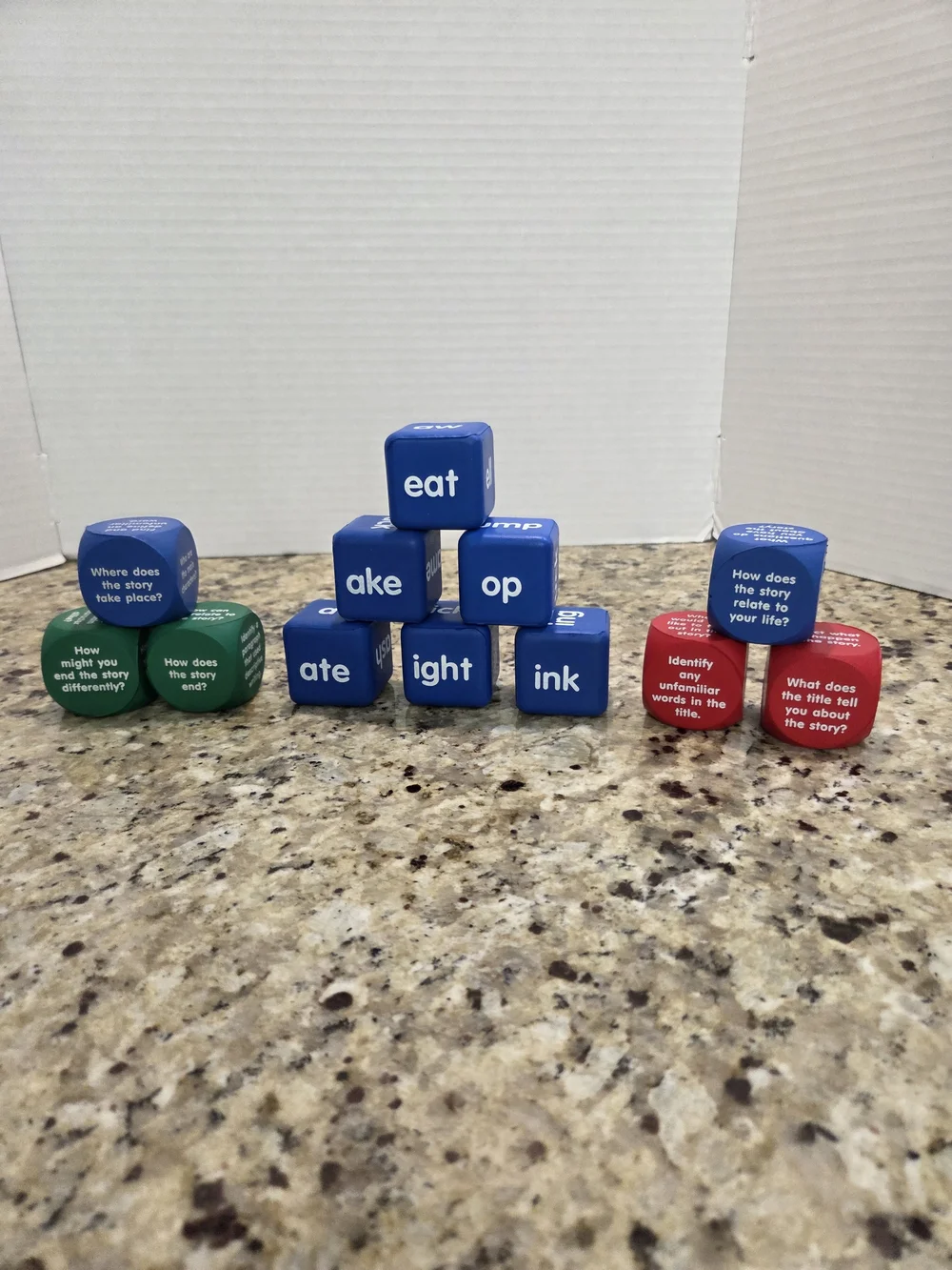 Learning Resources Reading Comprehension Foam Cubes & Word Builder Homeschool